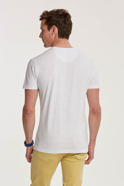 Простая расклешенная мужская футболка из джерси с круглым вырезом - Thumbnail