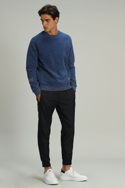 Amor Crew Neck Men's Sweatshirt - 10