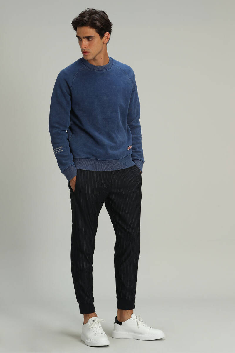 Amor Crew Neck Men's Sweatshirt - 10