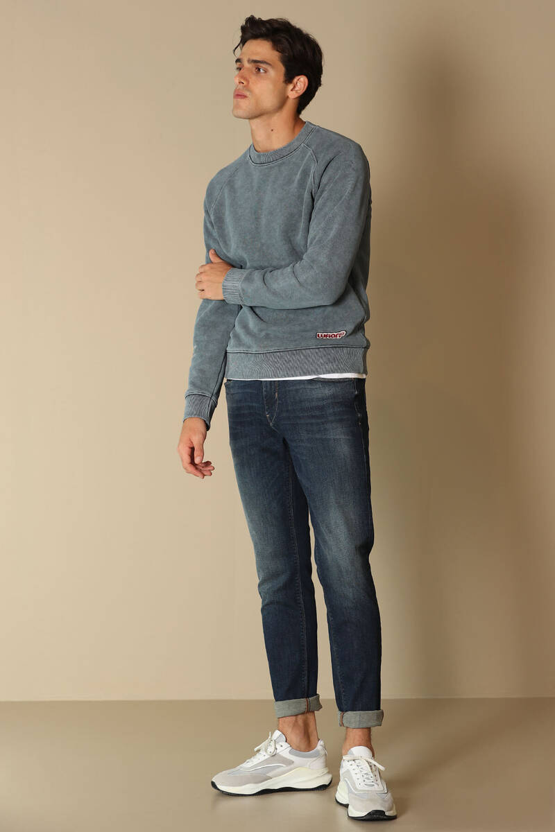 Amor Crew Neck Men's Sweatshirt - 14