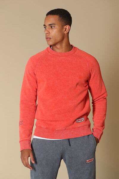 Amor Crew Neck Men's Sweatshirt - 18