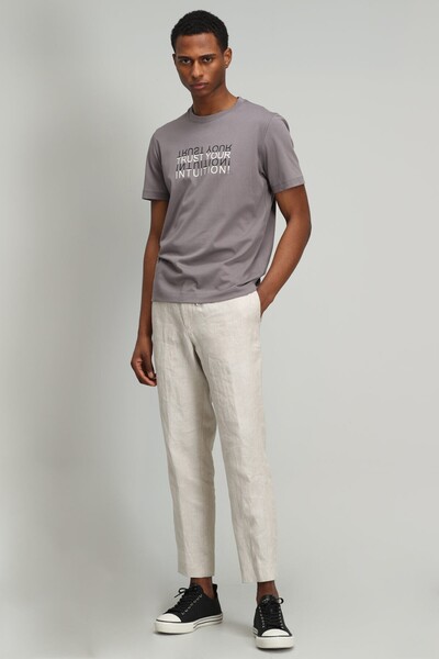 Arezzo Modern Graphic T-Shirt - 2