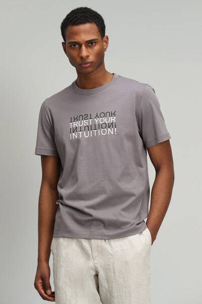 Arezzo Modern Graphic T-Shirt - 1