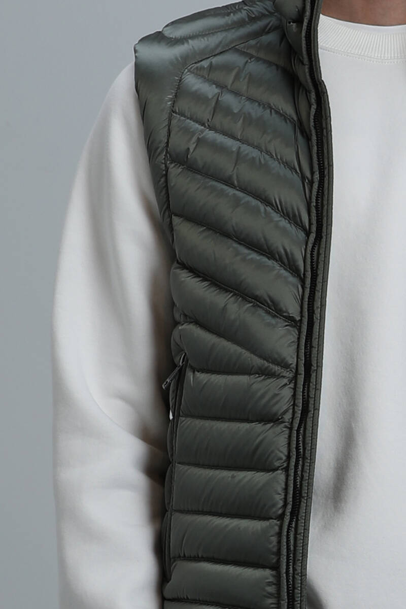 Axel Goose Feather Men's Vest