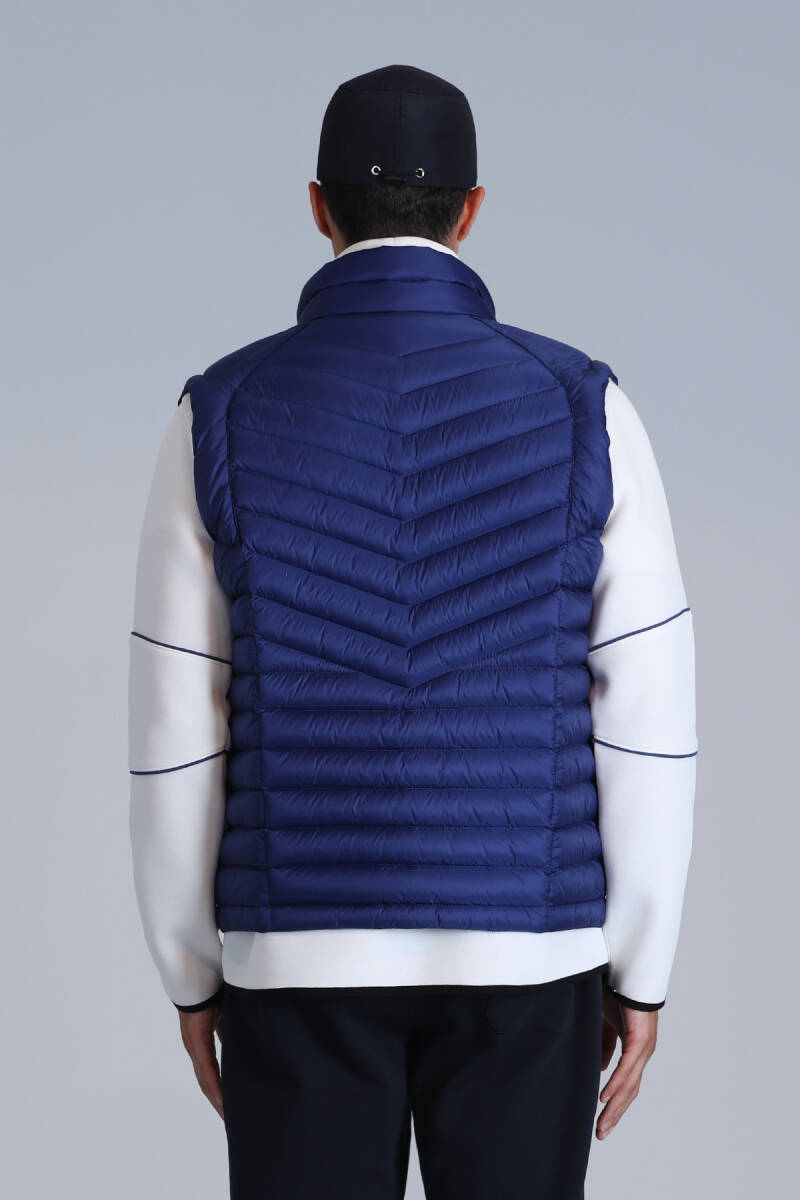 Axel Goose Down Men's Vest in Saks - 6