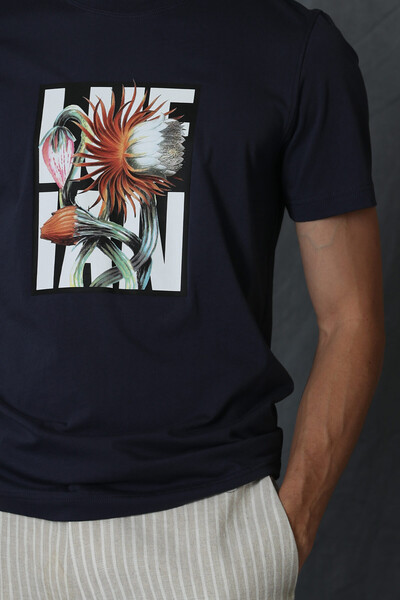 Blake Modern Grafik T-Shirt - 3