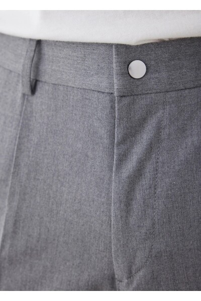 Bohoo Gray Pleated Chino Trousers - 3