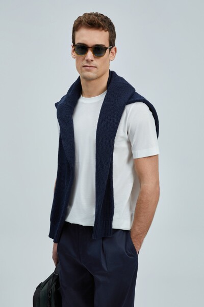 Bran Modern Grafik T- Shirt Kırık Beyaz - LUFIAN