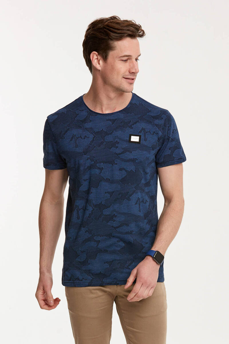 Camouflage Patterned Sausage Collar Men's T-Shirt