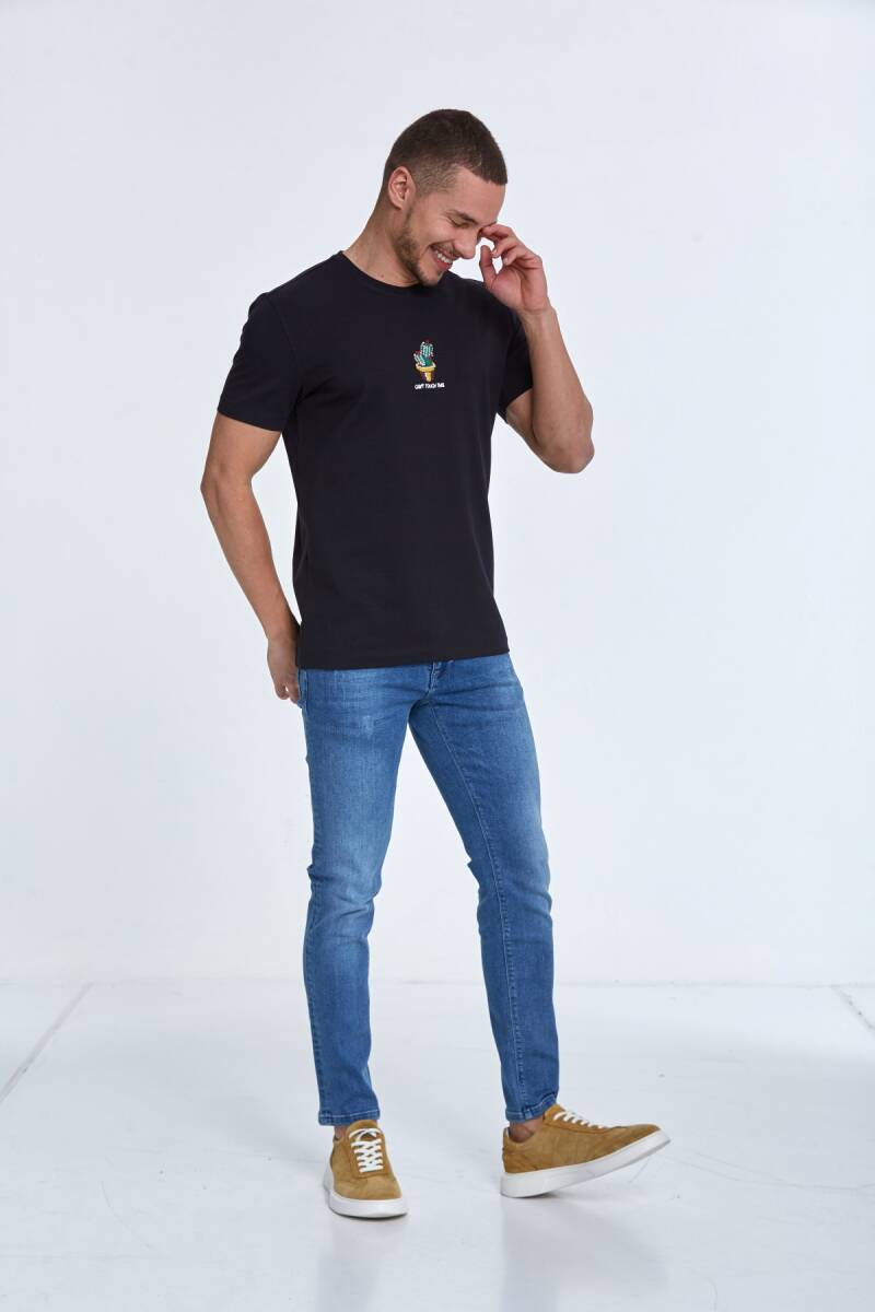 Chip Embroidered Men's T-Shirt Navy Blue - 4