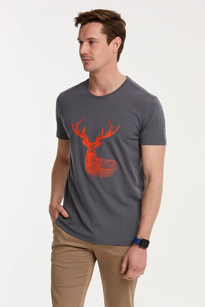 Deer Printed Round Neck Men's T-Shirt - Thumbnail