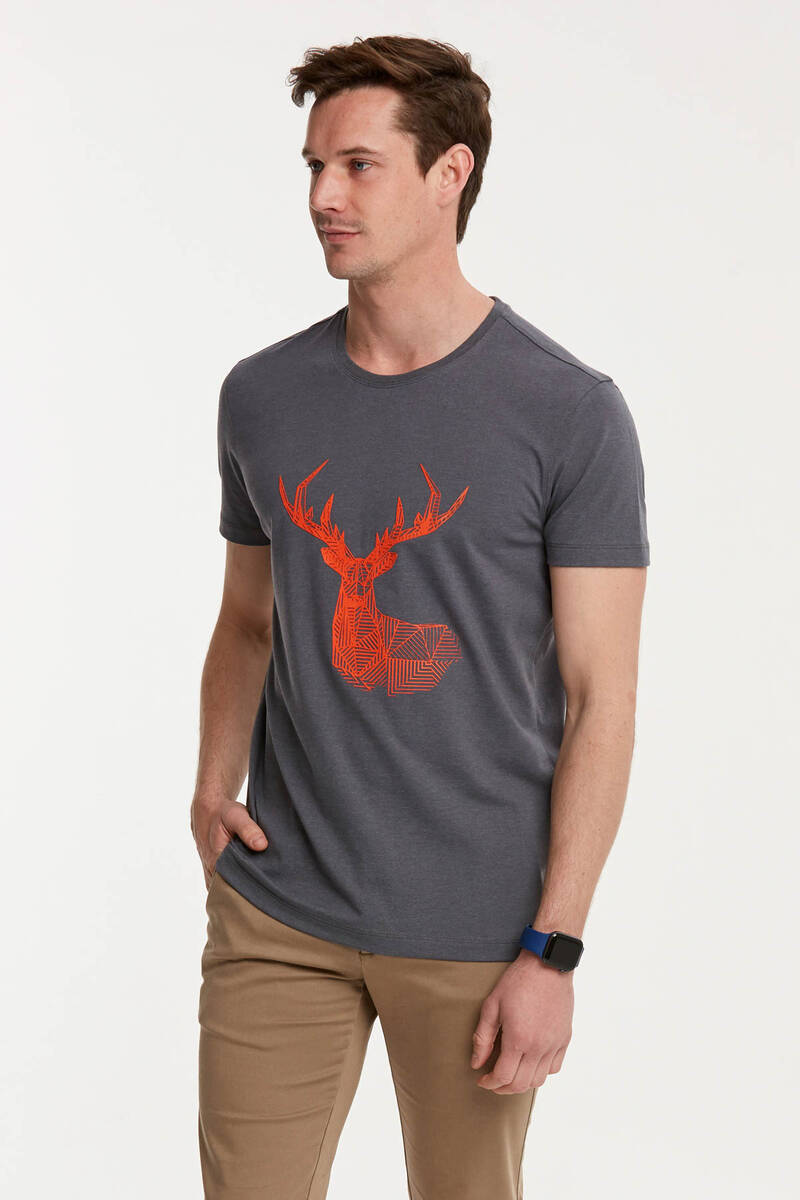 Deer Printed Round Neck Men's T-Shirt