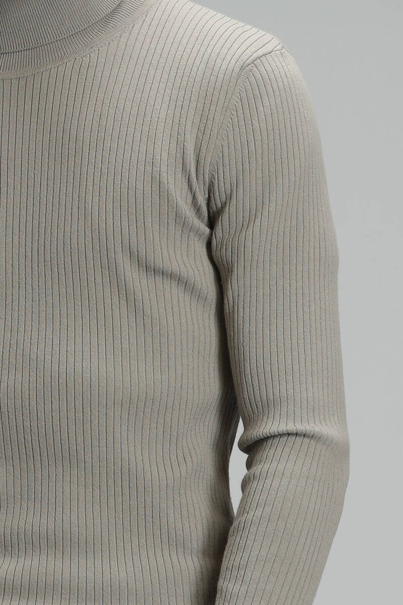 Grant Men's Turtleneck Sweater