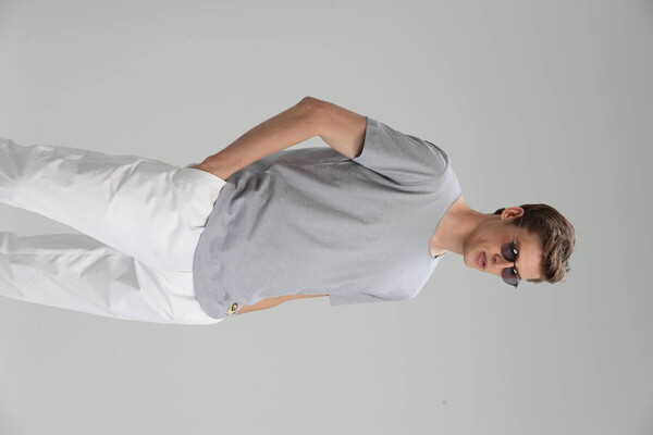 Junya Modern Graphic Crew Neck Men's T-Shirt Light Gray 