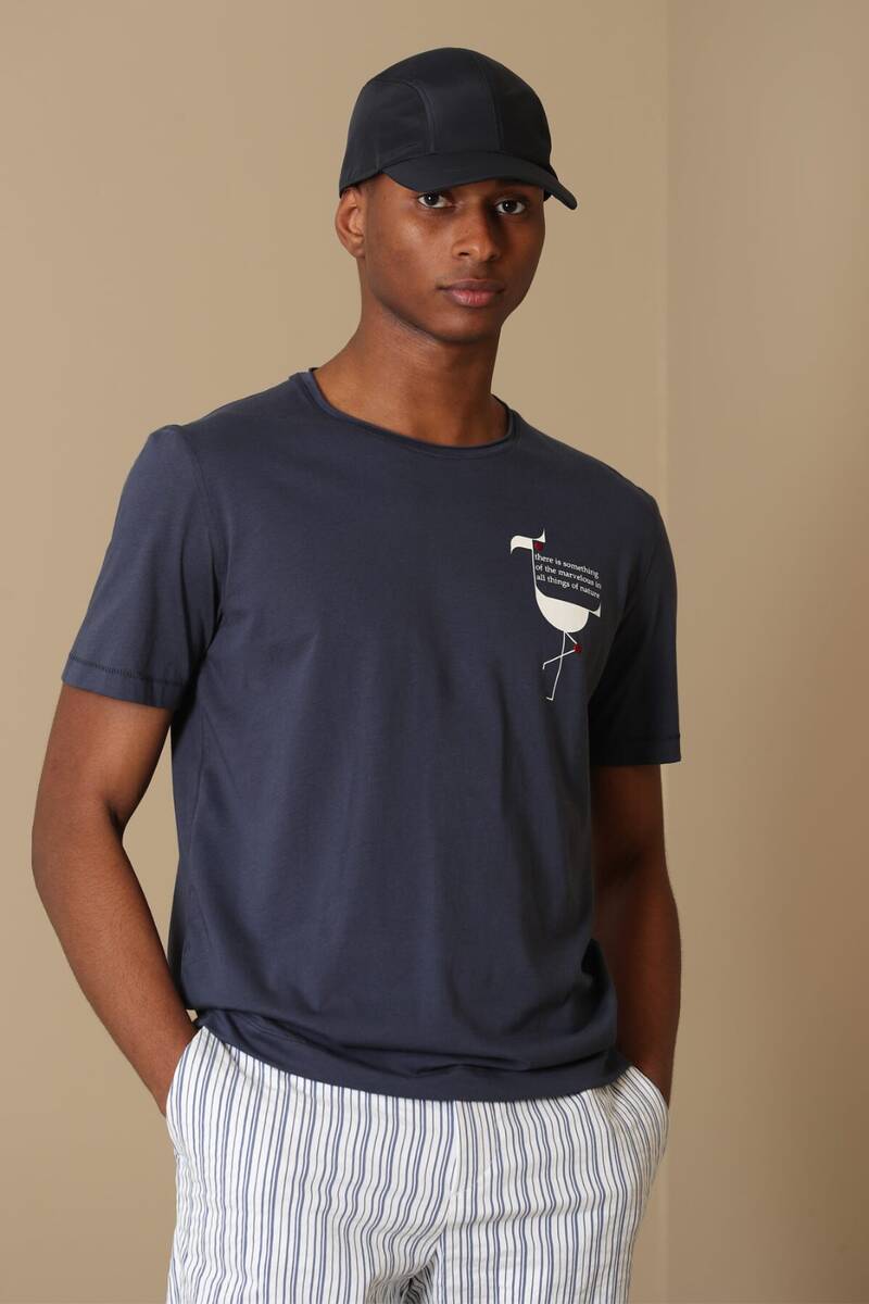Kartago Men's Graphic Basic T-Shirt