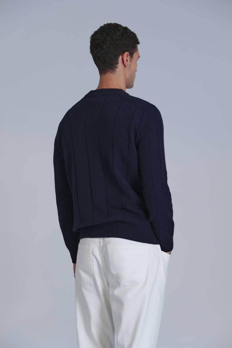 Light Men's Sweater Navy Blue - 6
