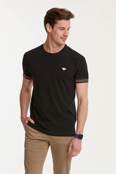 Metal Crest Sleeves Ribbed Round Neck Men's T-shirt - Thumbnail