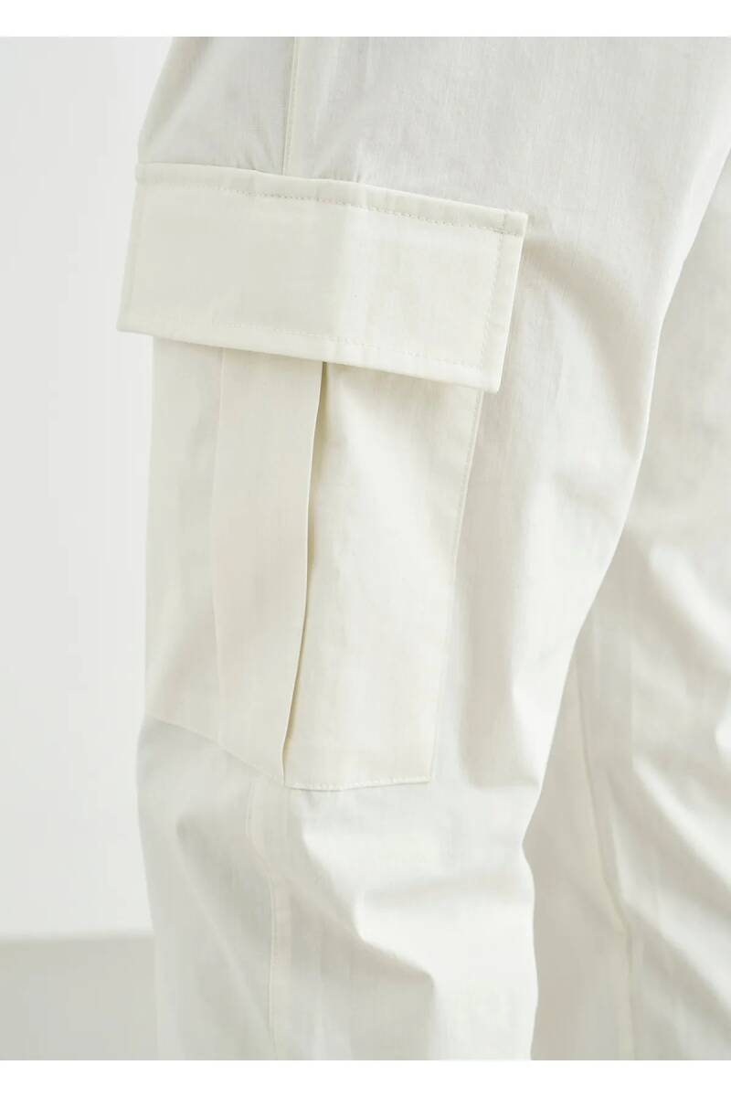 Moria Off White Color Cargo Pants - 4