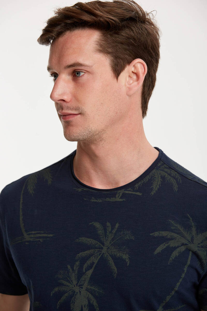 Palm Printed Round Neck Men's T-Shirt - 16