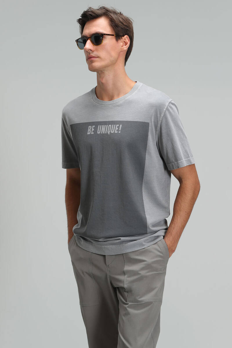 Richard Modern Grafik T-Shirt