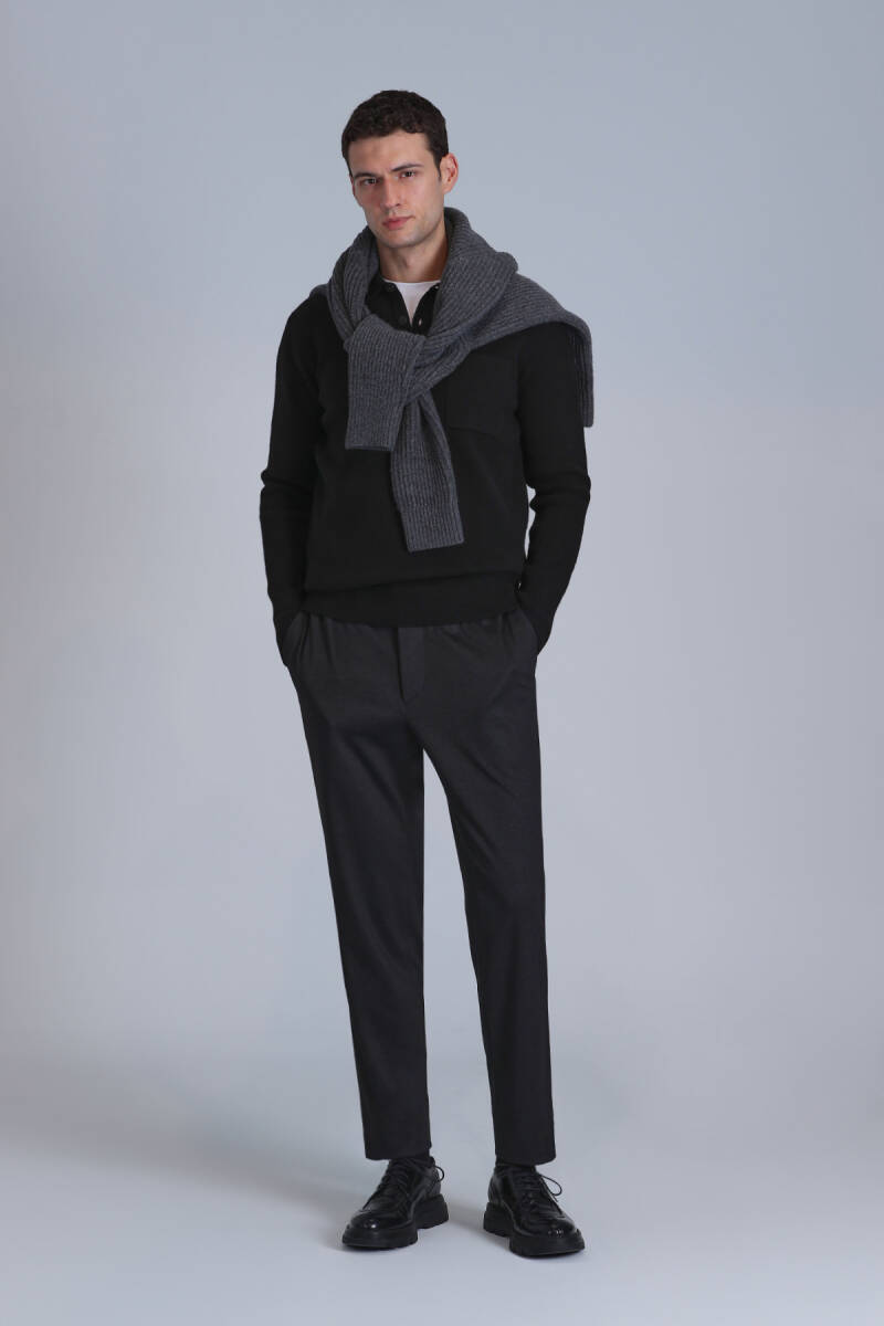 River Men's Sweater Black - 1