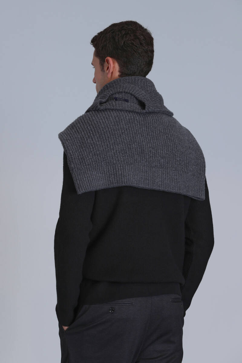 River Men's Sweater Black - 6