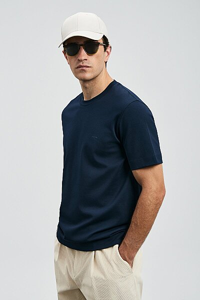 Roland Basic T-Shirt Navy - LUFIAN