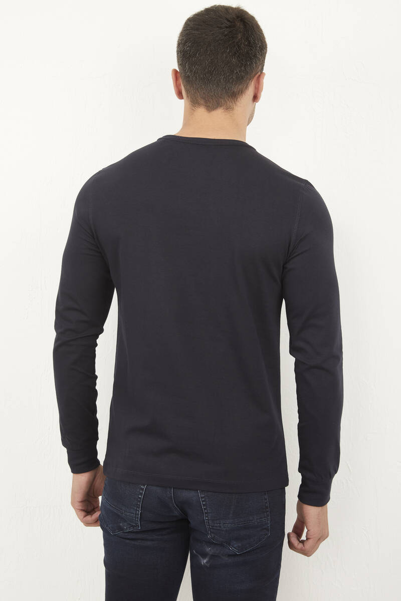 Round Neck V Embroidery Basic Sweatshirt