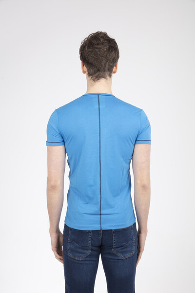 Синяя мужская футболка с карманом и V-образным вырезом - Thumbnail