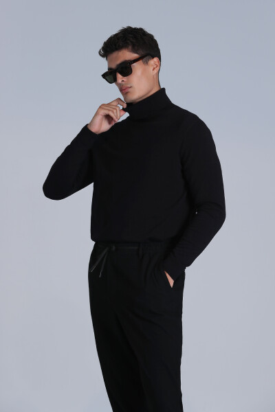 Soil Men's Sweater Black 