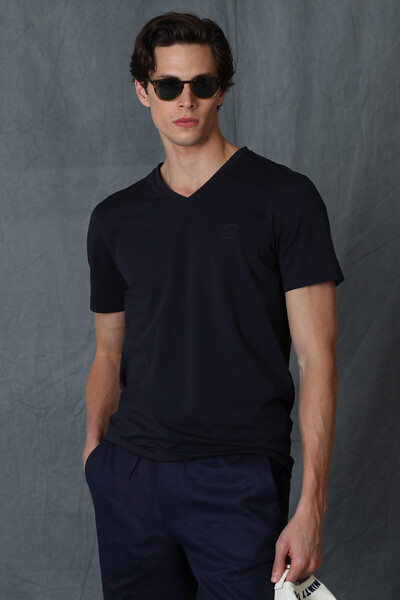 Tuna Modern Graphic T-Shirt - 16