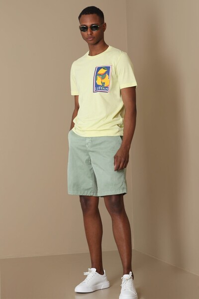 Tunja Modern Graphic T-Shirt - Thumbnail