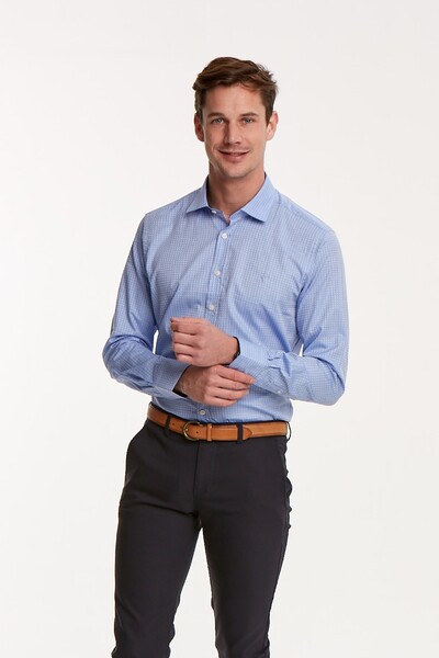 VOLTAJ - Синяя приталенная мужская рубашка из хлопка с квадратным узором и V-образной вышивкой
