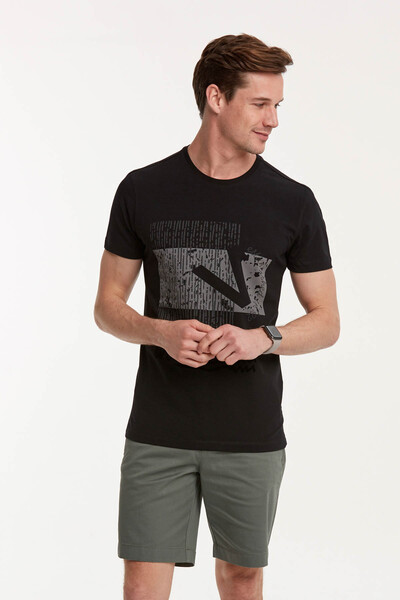 Мужская футболка с круглым вырезом и принтом букв V и узором - Thumbnail
